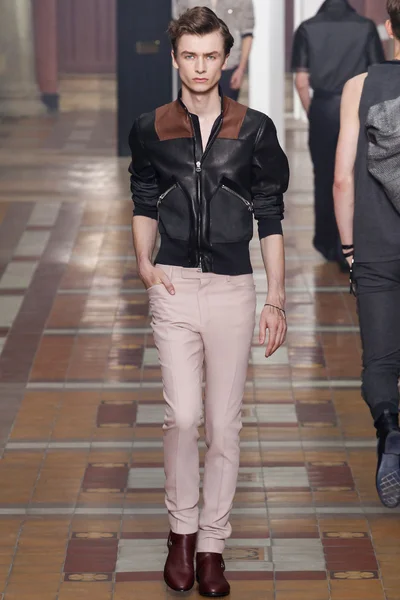 Look 20